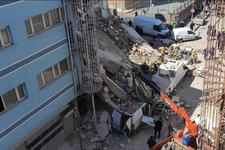 İstanbul’da metruk bina çöktü: 1 yaralı