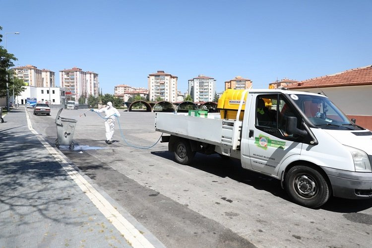 Kayseri Melikgazi’de mahallere ilaçlama