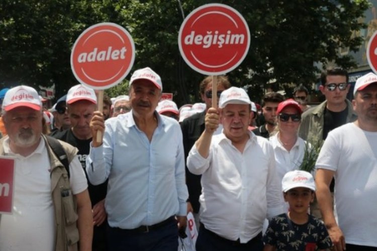 Tanju Özcan ‘değişim’ için yürüyor