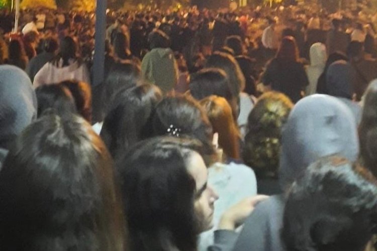 Antalya’da yurtlarda Zeren Ertaş protestosu