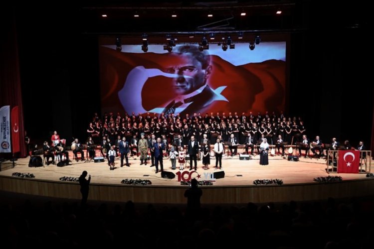 Atatürk’ün sevdiği şarkılarla muhteşem konser