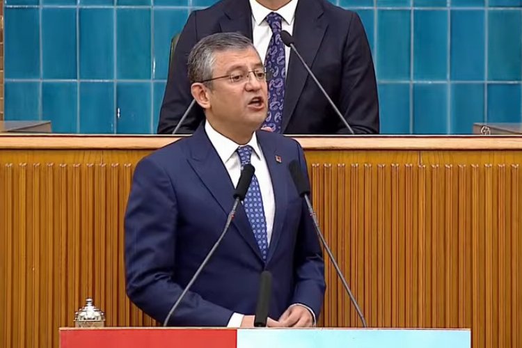 CHP Genel Başkanı Özgür Özel grupta konuşuyor (CANLI)