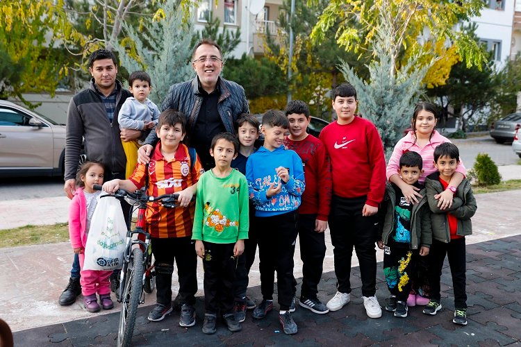 Mehmet Savran’dan Nevşehirli çocuklara hediye