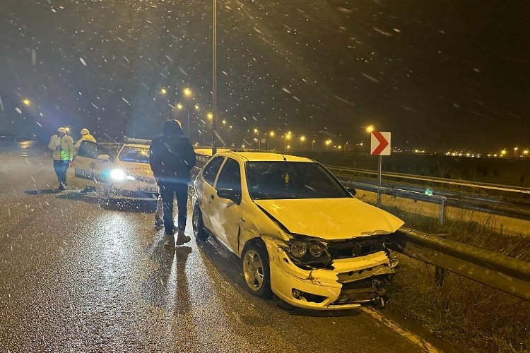 Düzce’de kaza… Sürücü aracını terkedip kaçtı!