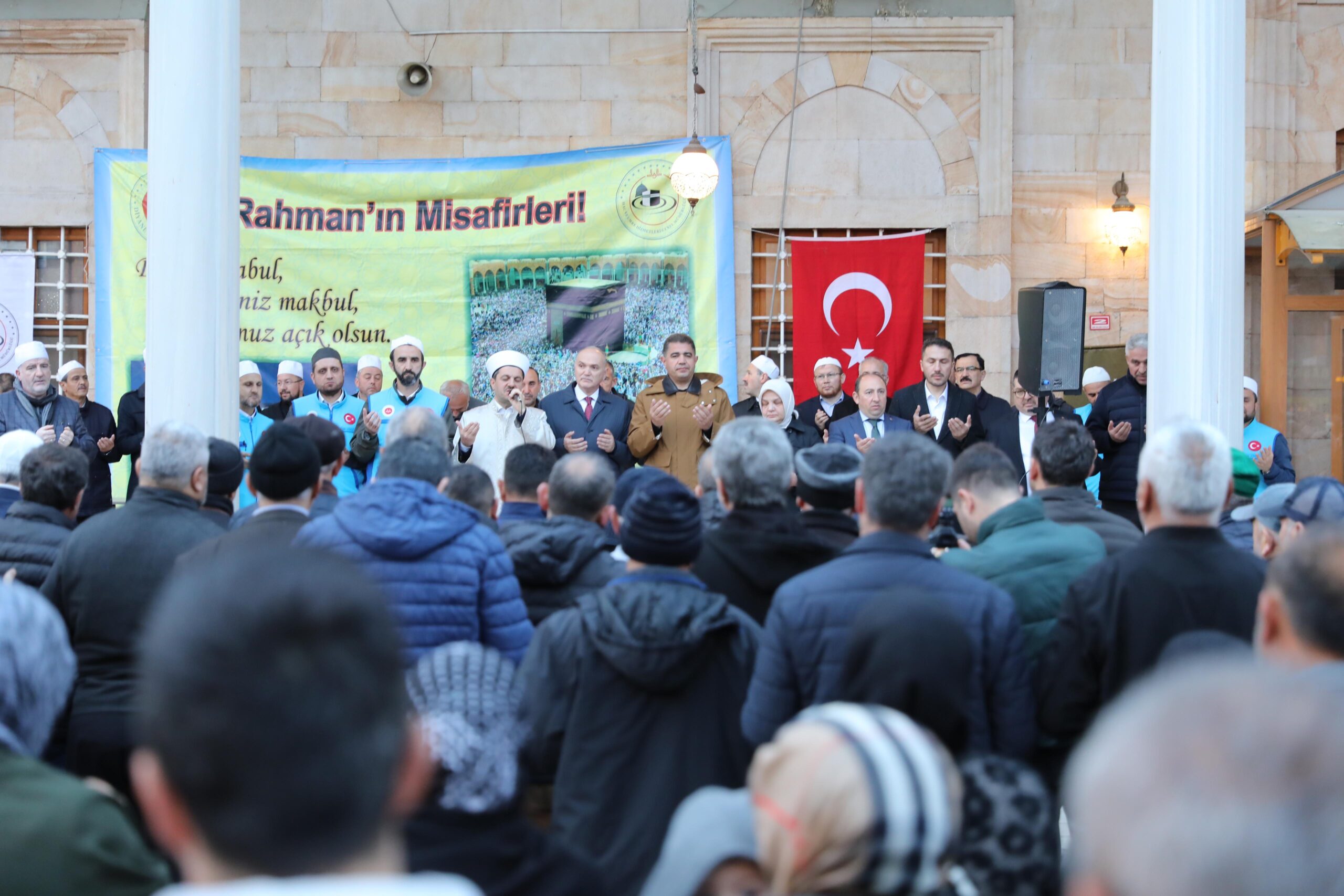 200 Hacı Adayı Yolcu Edildi