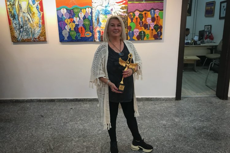 Rezzan Ogül Yıldız’a yaptığı başarılı çalışmaları için ödül verildi!