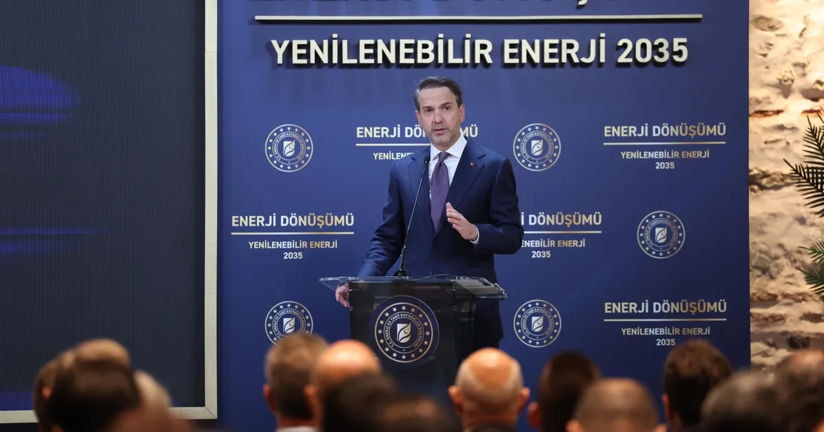 Bakan Bayraktar: “2035 RES GES yatırım hedefimiz 80 milyar dolar”