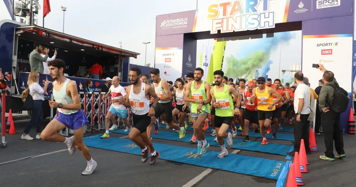 İstanbul’da rengarenk koşu