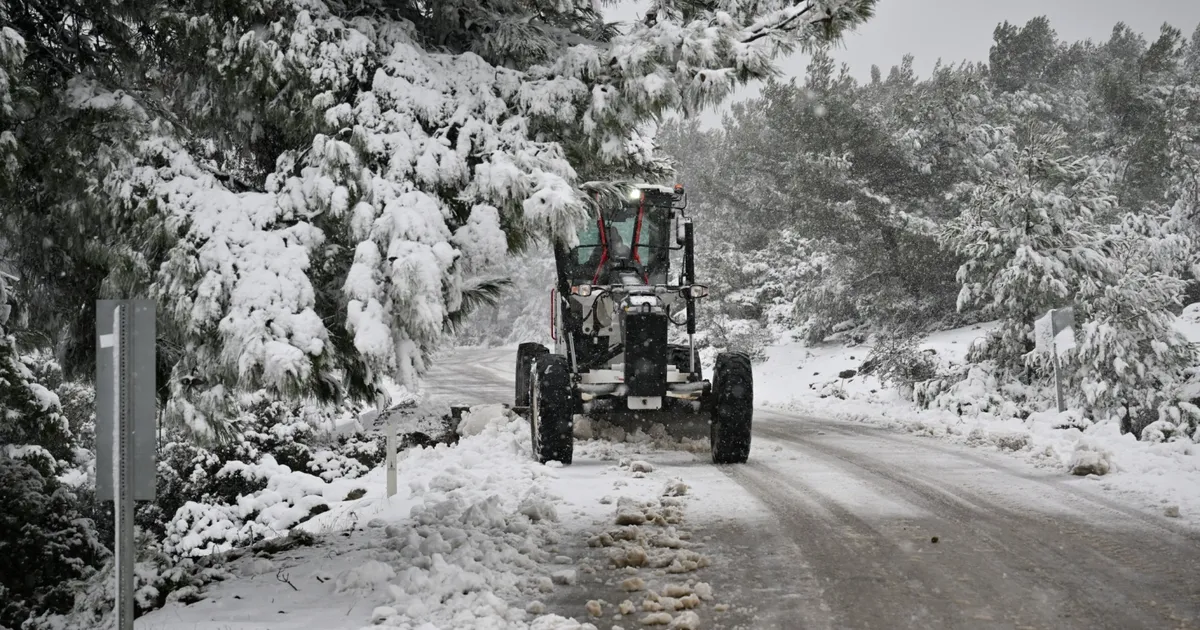 İzmir Bornova’da mevsimin ilk karı