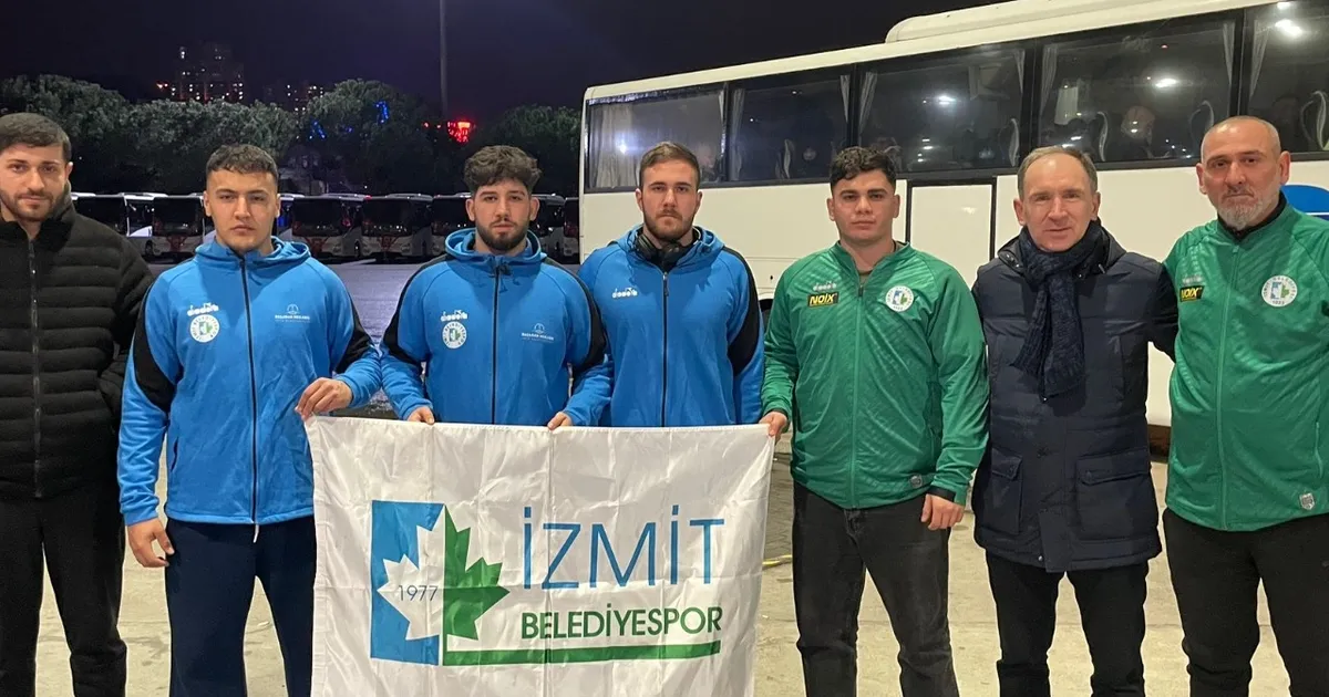 İzmitli güreşciler, Türkiye Şampiyonası için Sivas’ta