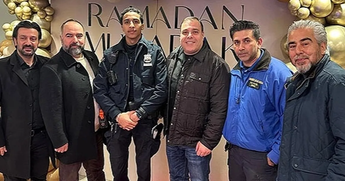 NYPD’den Brooklyn’de iftar yemeği