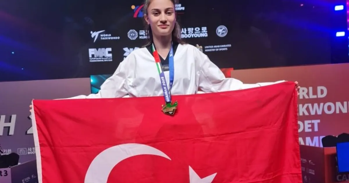 Bursalı öğrenci Sena Yılmaz Dünya Şampiyonu oldu
