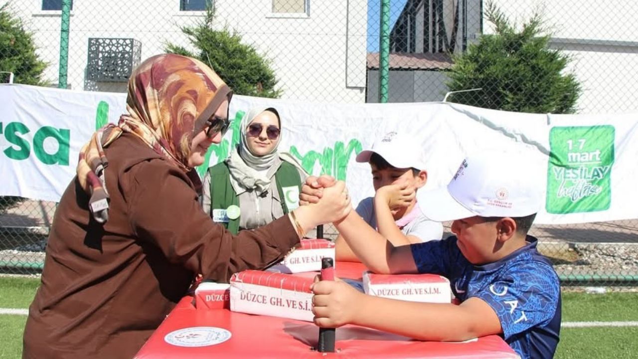 ULUSLARARASI UYUŞTURUCU İLE MÜCADELE GÜNÜ KAPSAMINDA DÜZCE’DE SPOR ETKİNLİKLERİ DÜZENLENDİ
