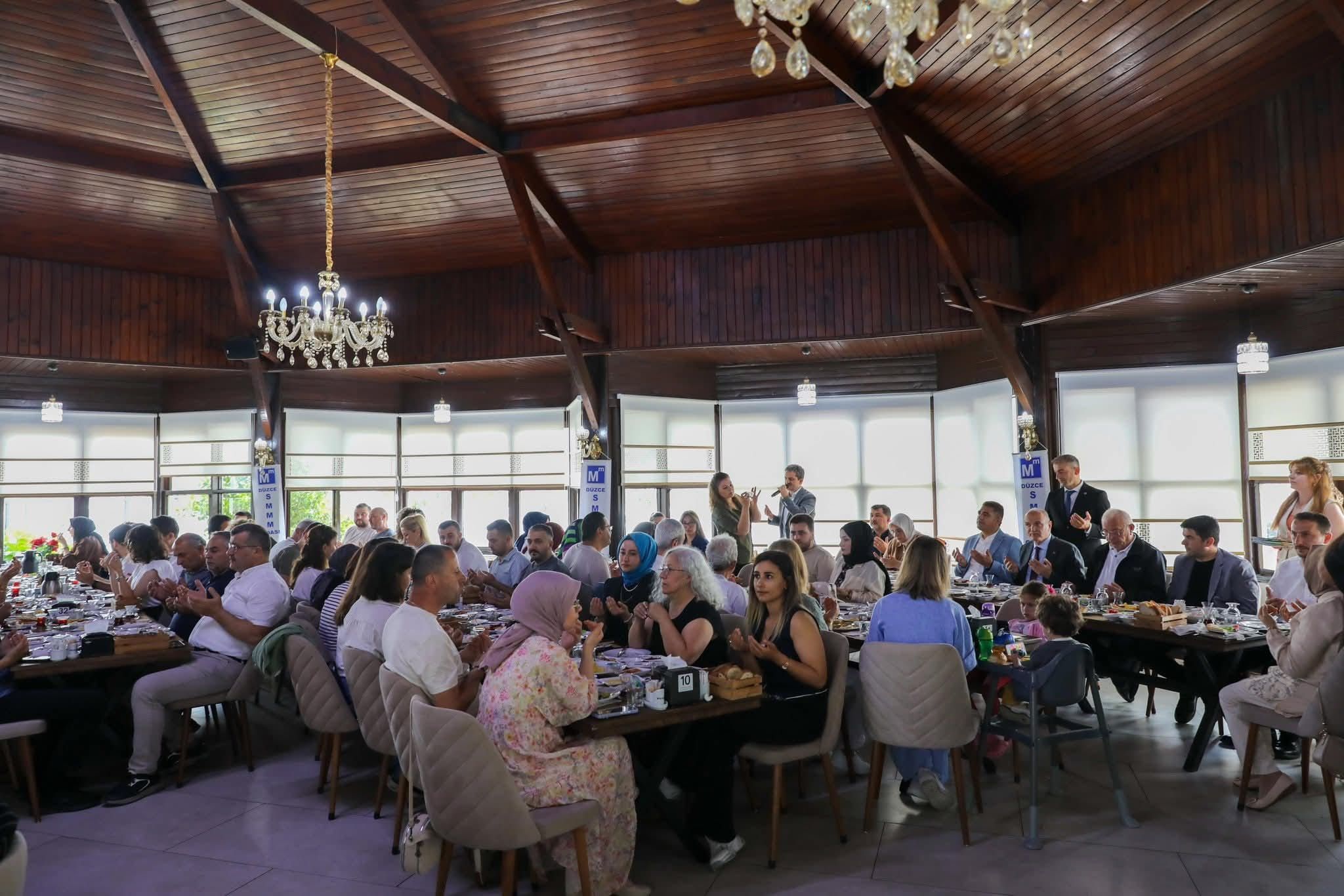 DÜZCE SMMM ODASI TARAFINDAN KAHVALTI PROGRAMI DÜZENLENDİ