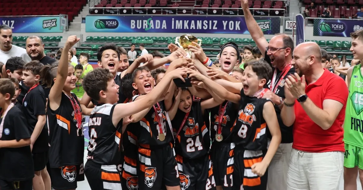 Basketbolda sezon finali Bursa’da yapıldı