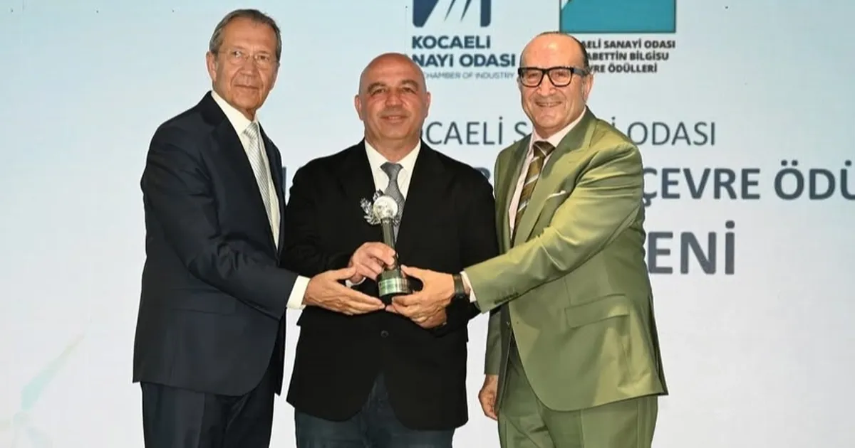 Kocaeli Büyükşehir’e ‘dip çamuru’ndan çevre onuru