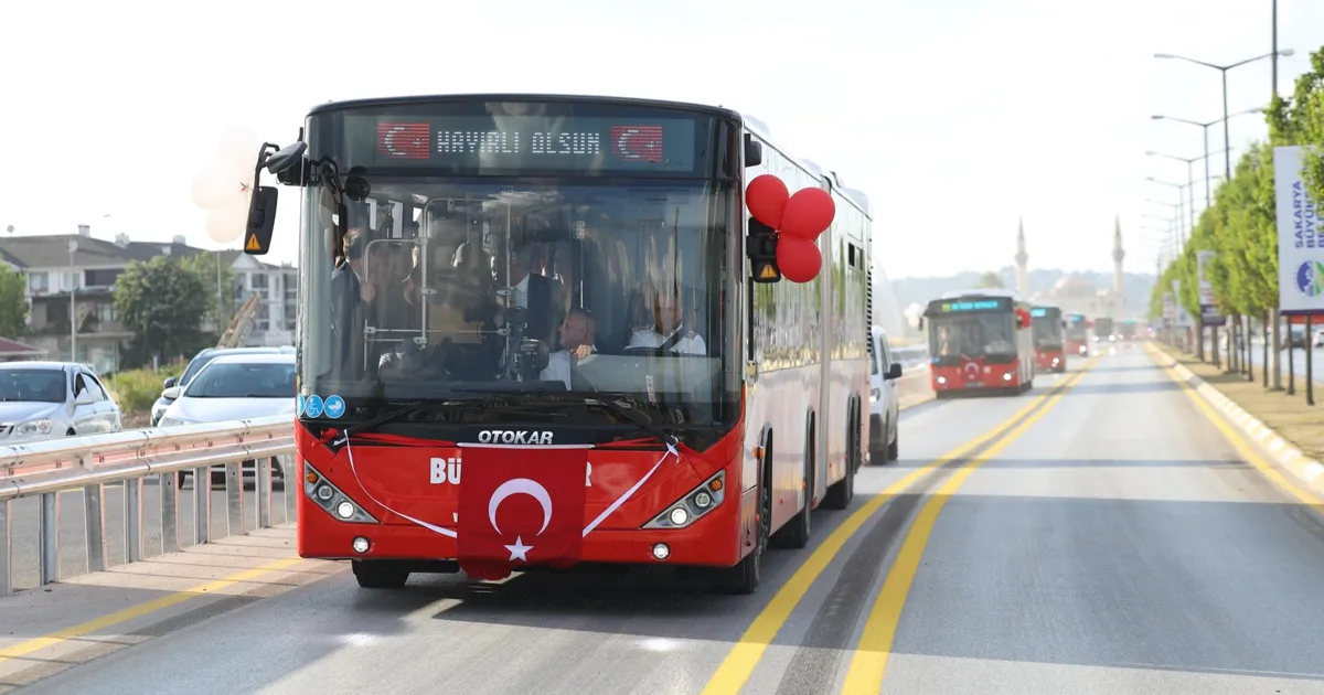 Sakarya’da metrobüs devrimi