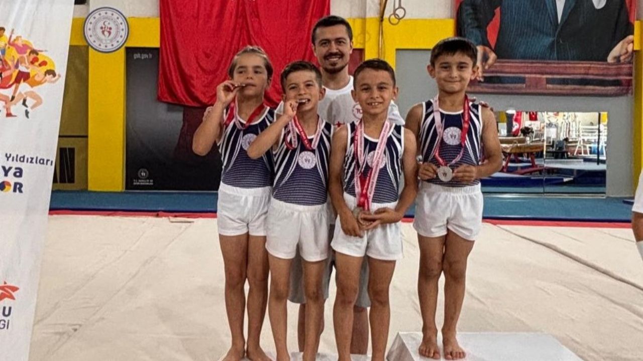 Düzce Cimnastik Takımı Yarı Finalde