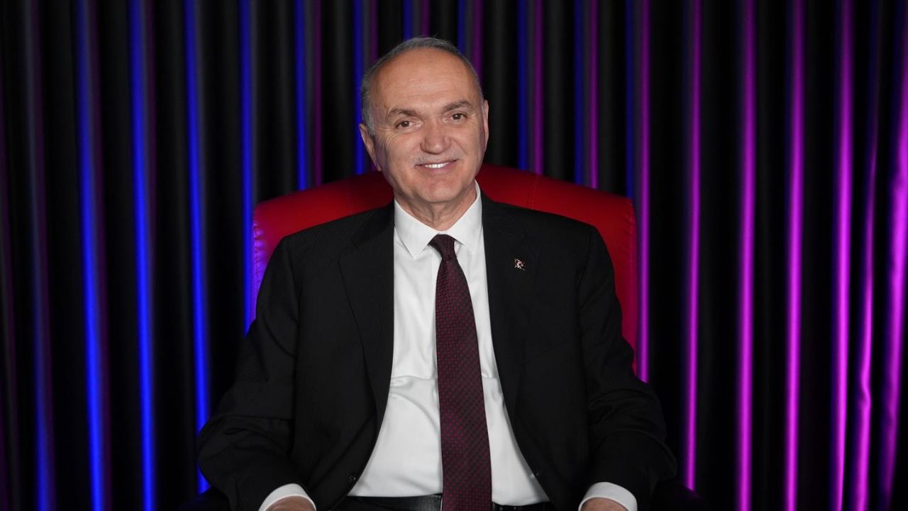 Düzce Belediye Başkanı Özlü’den Müteahhitler Birliği’ne Yanıt “Yarası Olan Gocunur”