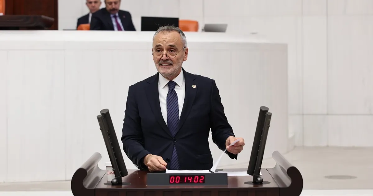 Akalın: “Şap hastalığı kontrolden çıktı, meclis derhal harekete geçmeli”