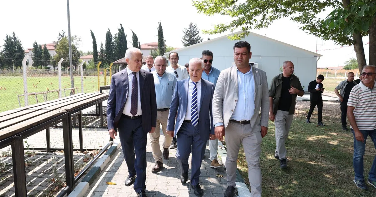 Bursa Mustafakemalpaşa Stadı sil baştan yenilendi