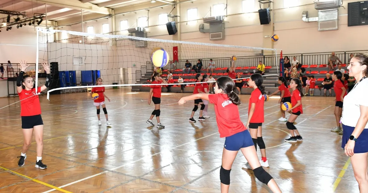 İzmir Çiğli’de 7’den 70’e yaz boyu spor coşkusu