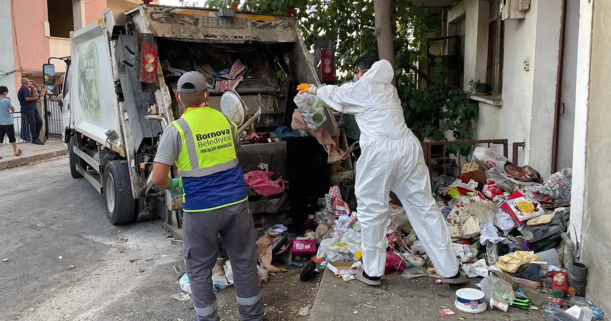İzmir’de çöp ev temizlendi, yedi yıllık kabus son buldu