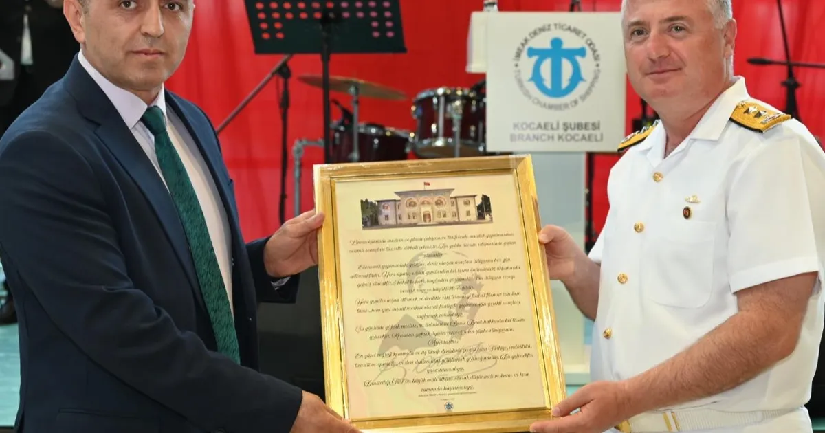 Kocaeli Büyükşehir’e anlamlı plaket