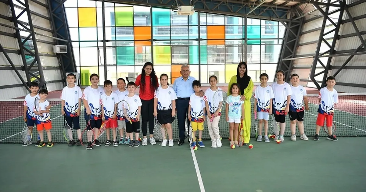Memduh Büyükkılıç Kayserili sporcularla buluştu