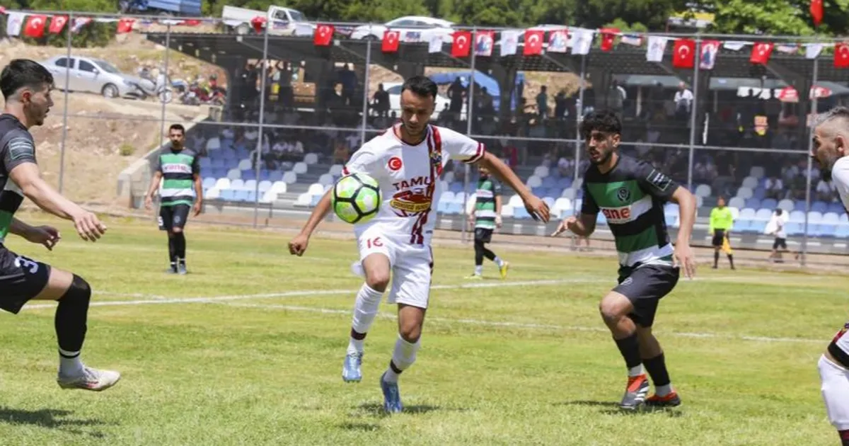 Mersin’de zafer coşkusu sahaya yansıdı