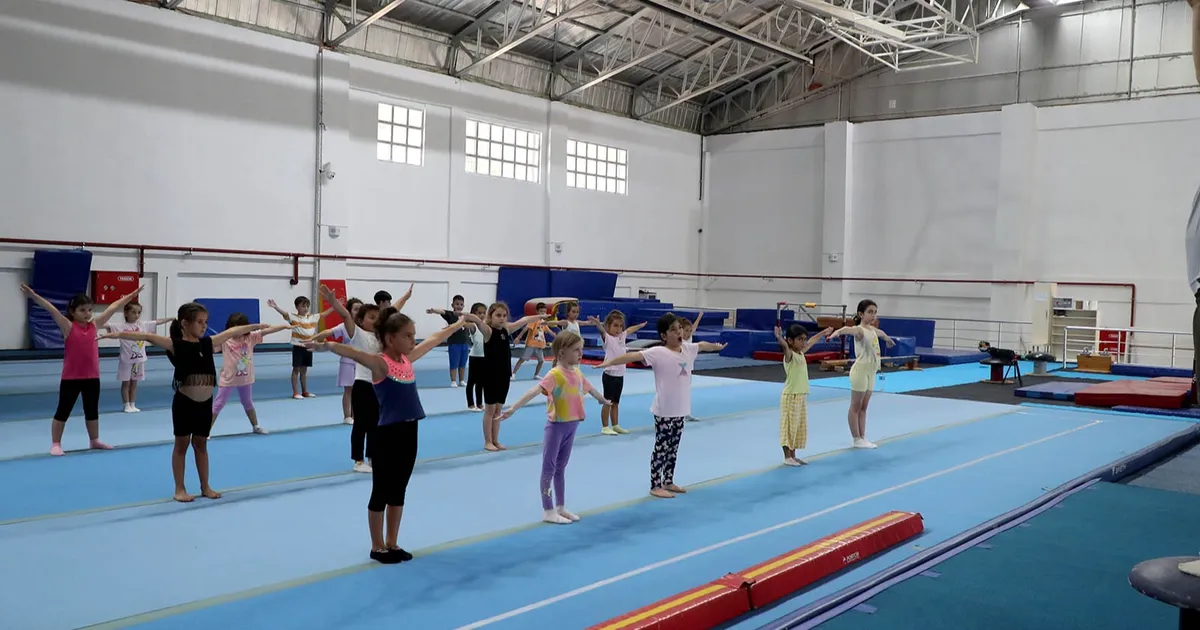 Sakarya’da çocuklar sporun her dalında dolu dolu bir yaz tatiline başladı