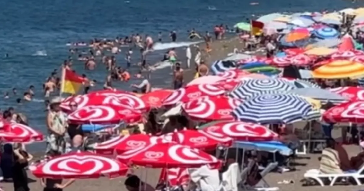 Sıcak hava tatilcileri Akçakoca’ya çekti