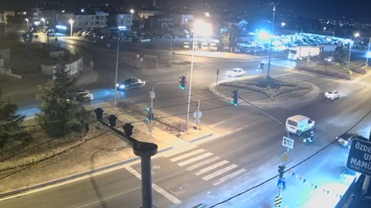 Akçakoca Bağlantı Yolunda Motosiklet Yayaya Çarptı; 1 Kişi Yaralandı
