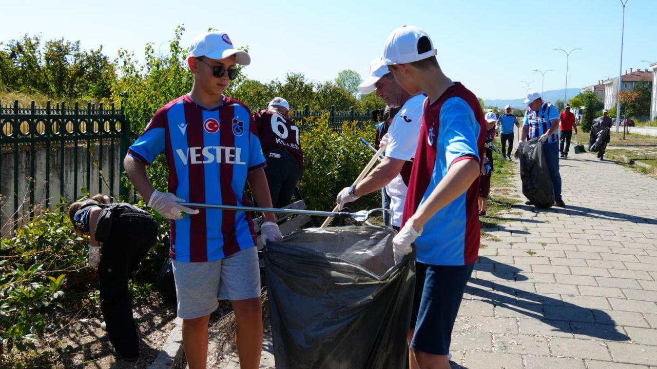 ”Temiz Şehir Düzce” Kampanyasına Trabzonlular Derneği’nden Destek
