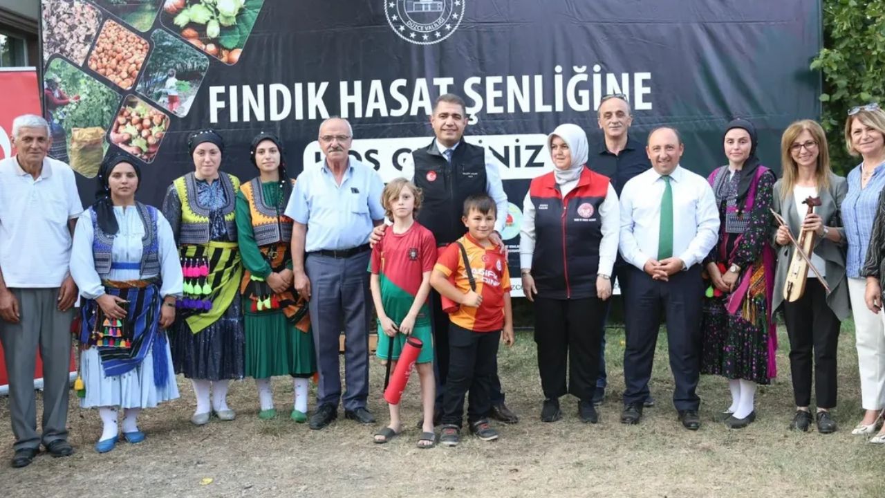 Düzce’de Fındık Hasat Şenliği Coşkusu