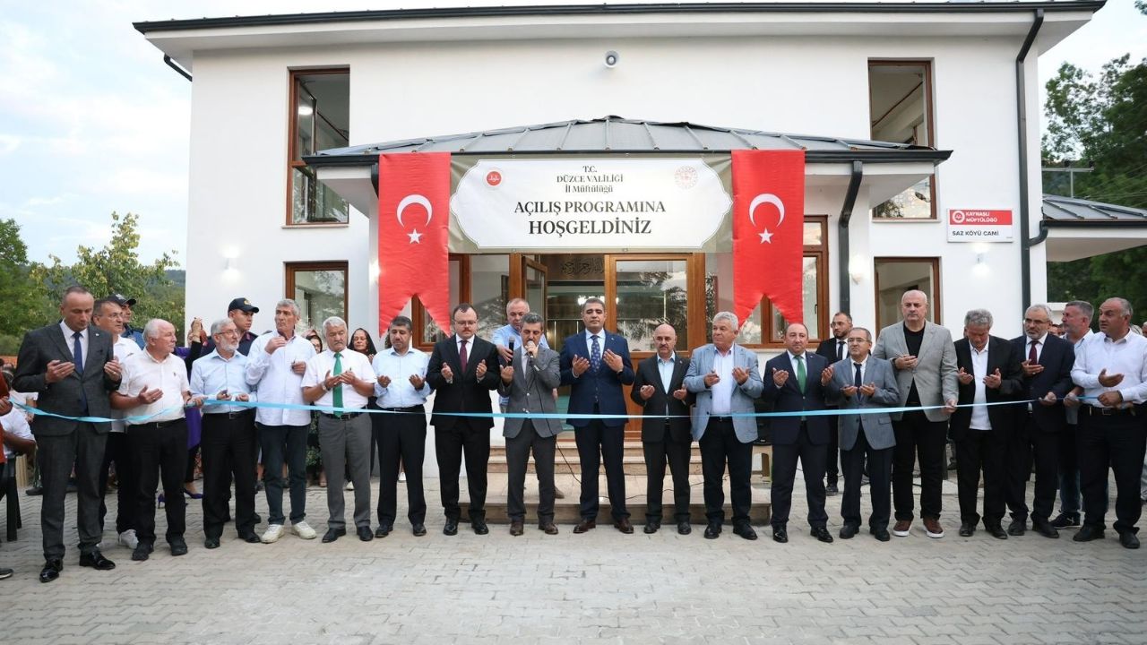 Depremde Yıkılan Saz Köyü Camii Yeniden İbadete Açıldı