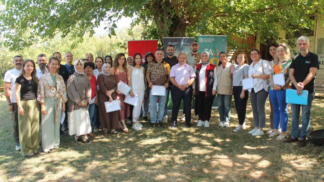 Düzce’de Kadın ve Gençlere Yönelik Girişimcilik ve Arıcılık Eğitimleri Tamamlandı