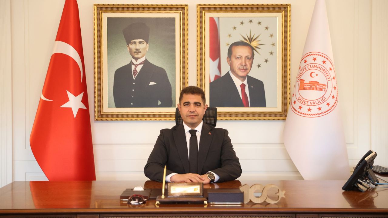 Düzce Valisi Selçuk Aslan’dan 30 Ağustos Zafer Bayramı Mesajı
