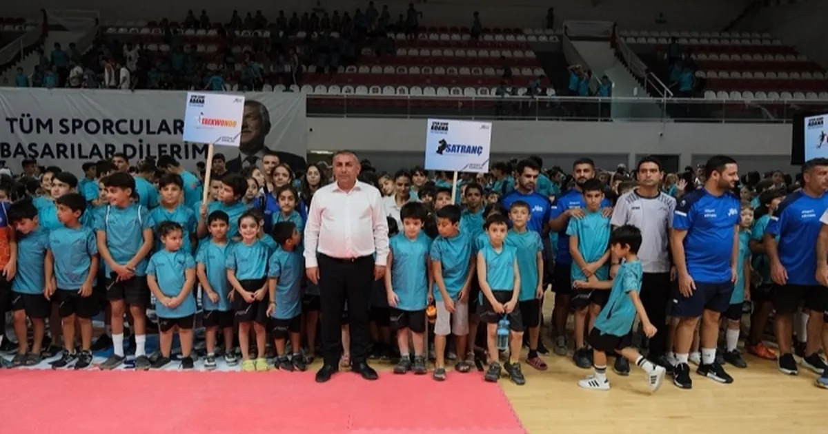 Adana Büyükşehir eğitimde ve sporda gençlerin Yanında
