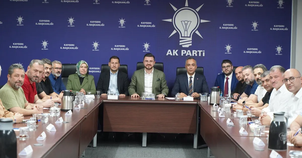 AK Parti Kayseri’de 7 istifa krizi!
