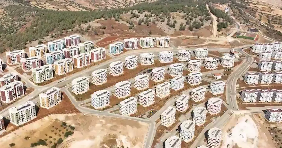 Asrın inşa seferberliği sürüyor… Deprem bölgesi yeniden ayağa kalkıyor