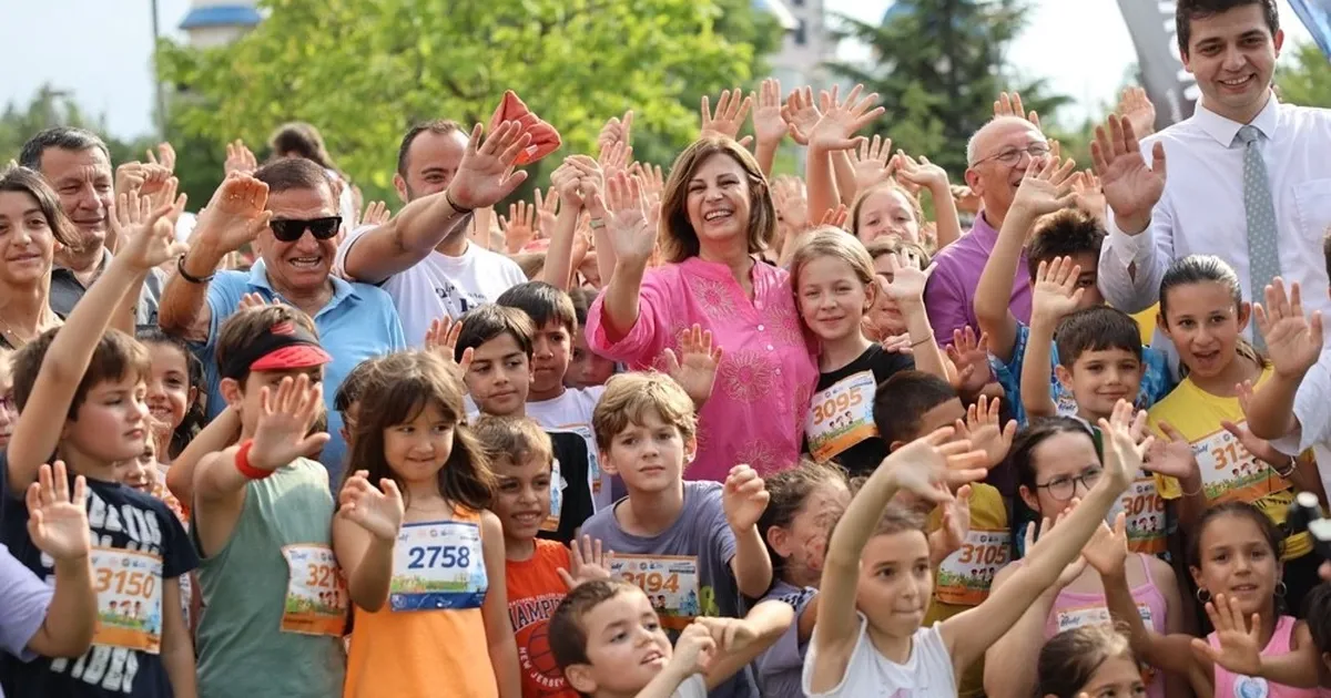 Eskişehir’de maraton coşkusu: Binlerce sporcu kent sokaklarında yarıştı