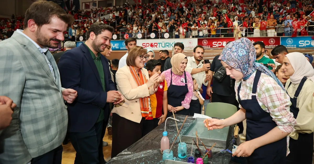 Gaziantep’te 55 bin öğrenciyle yaz olimpiyatlarına veda