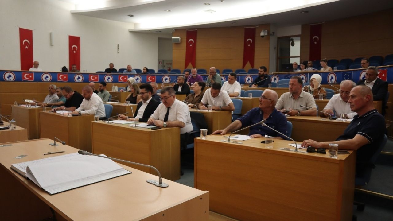 Belediye Meclisi’nden Mezarlıklara Çeşme ve Belka A.Ş. İçin Borç Düzenlemesi