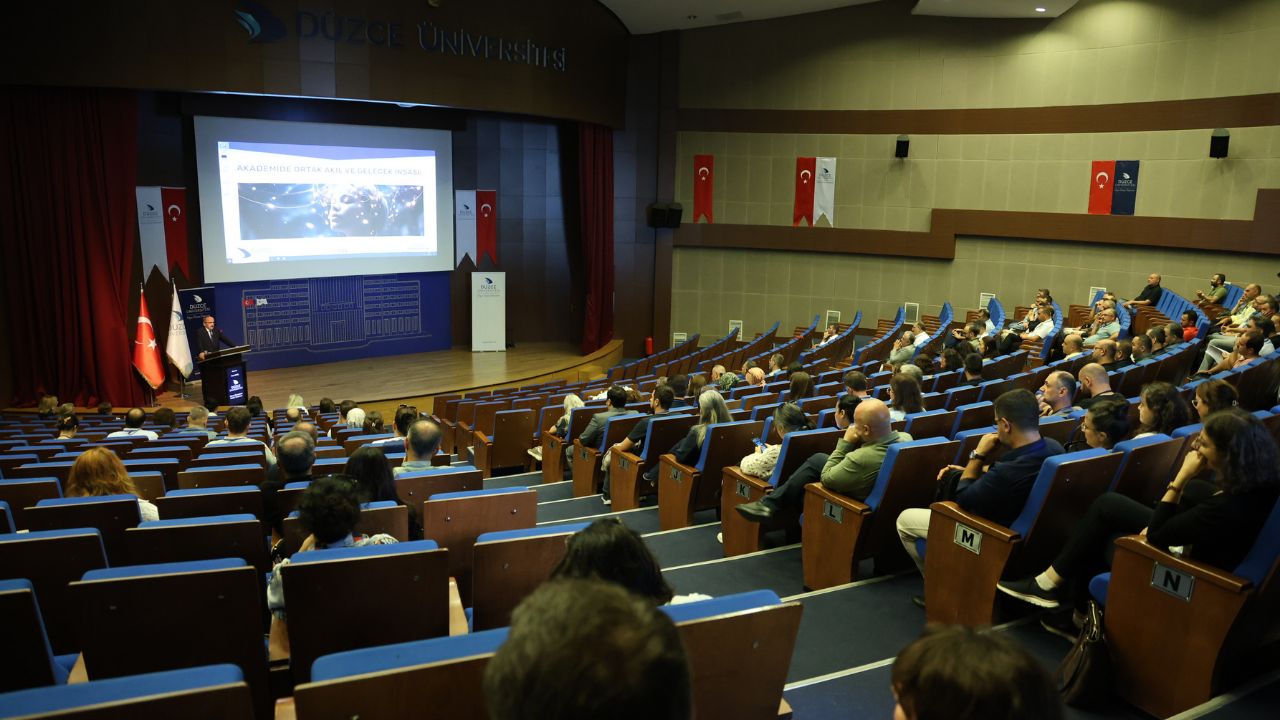 Düzce Üniversitesi’nde Ortak Akıl ve Gelecek İnşası Temalı Eğitim Şûrası Gerçekleştirildi