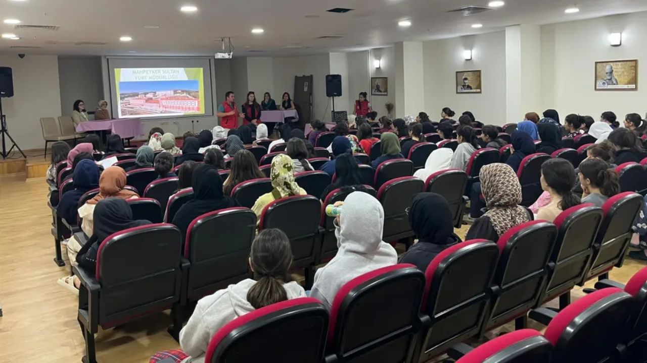 Düzce GSB Yurtlarında Uyum Programı Kapsamında Tanıtım Toplantısı