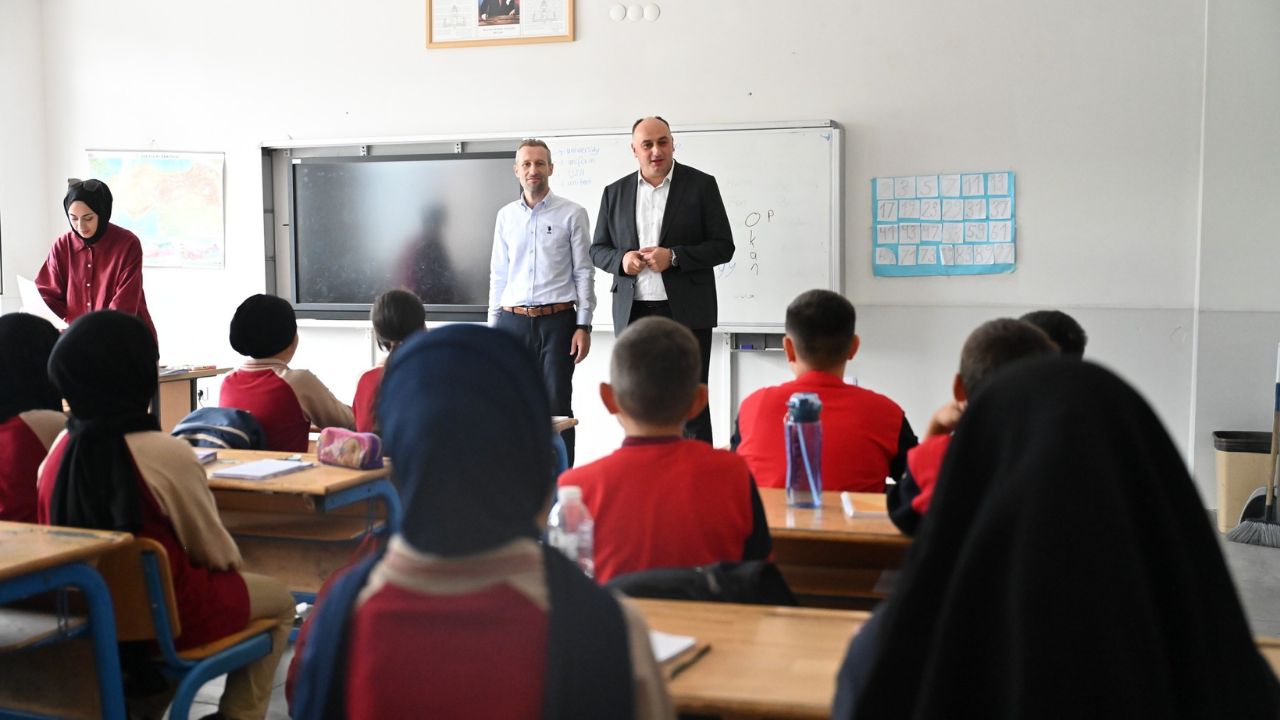 Başkan Fatih Ocak’tan Yeni Eğitim Yılı Mesajı; ”Geleceğimizin Teminatı Çocuklarımızın Yanındayız”