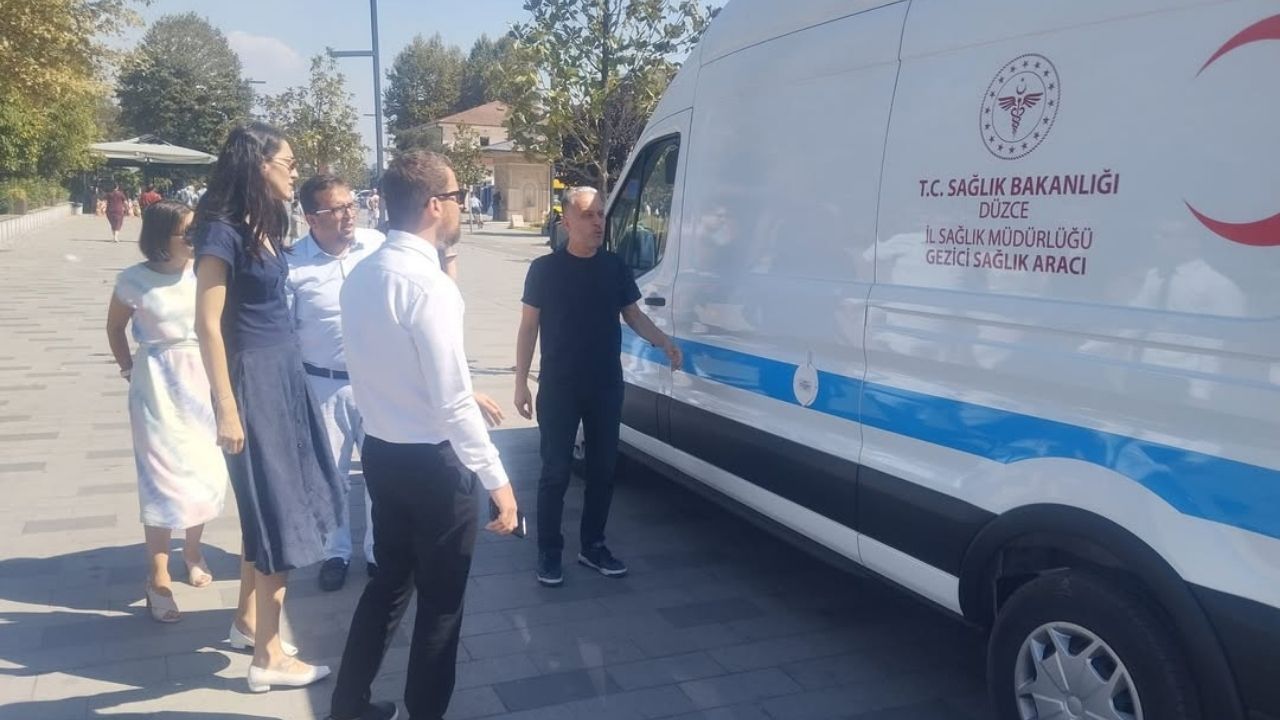 İl Sağlık Müdürü Dr. Yasin Yılmaz’dan ”Erken Teşhis Hayat Kurtarır” Standına Ziyaret