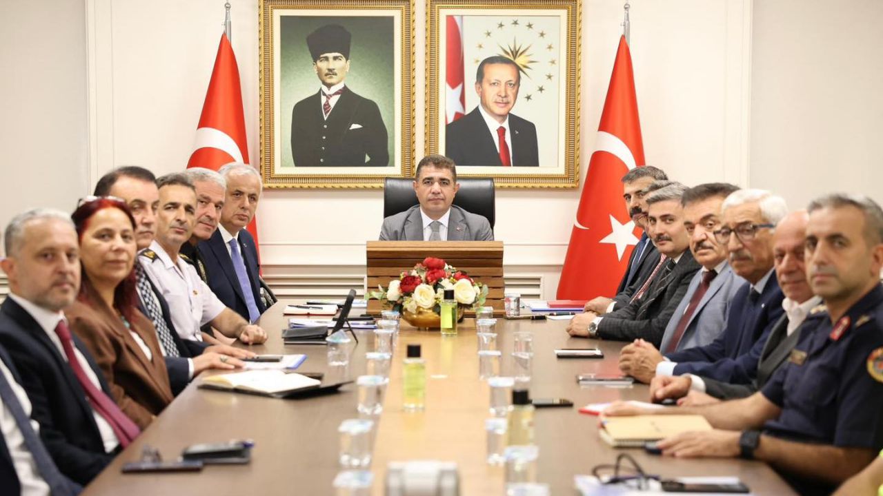 Düzce’de 2025-2026 Eğitim-Öğretim Yılı Asayiş ve Trafik Toplantısı Gerçekleştirildi