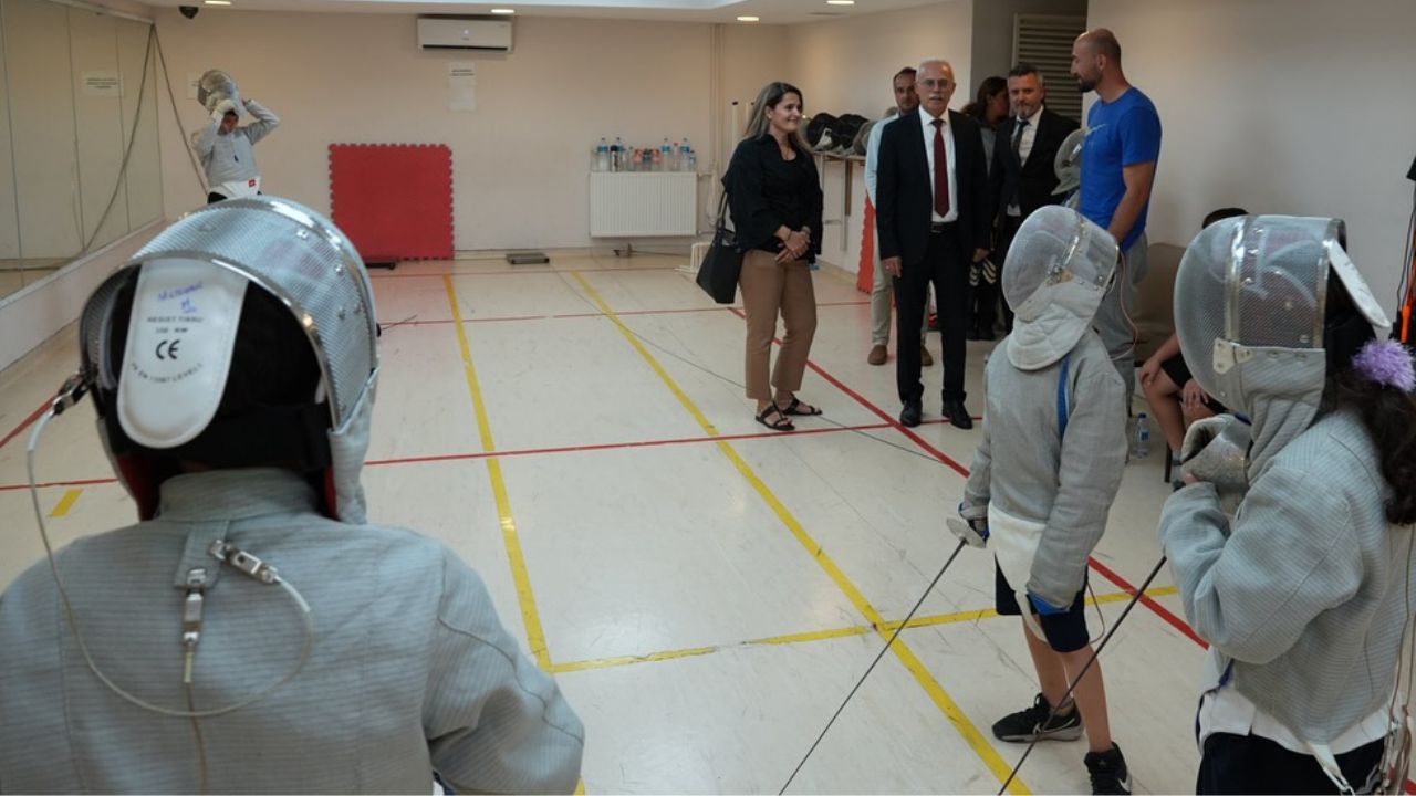 İl Müdürü Arslantürk Bahçeşehir Spor Kompleksi’nde İncelemelerde Bulundu